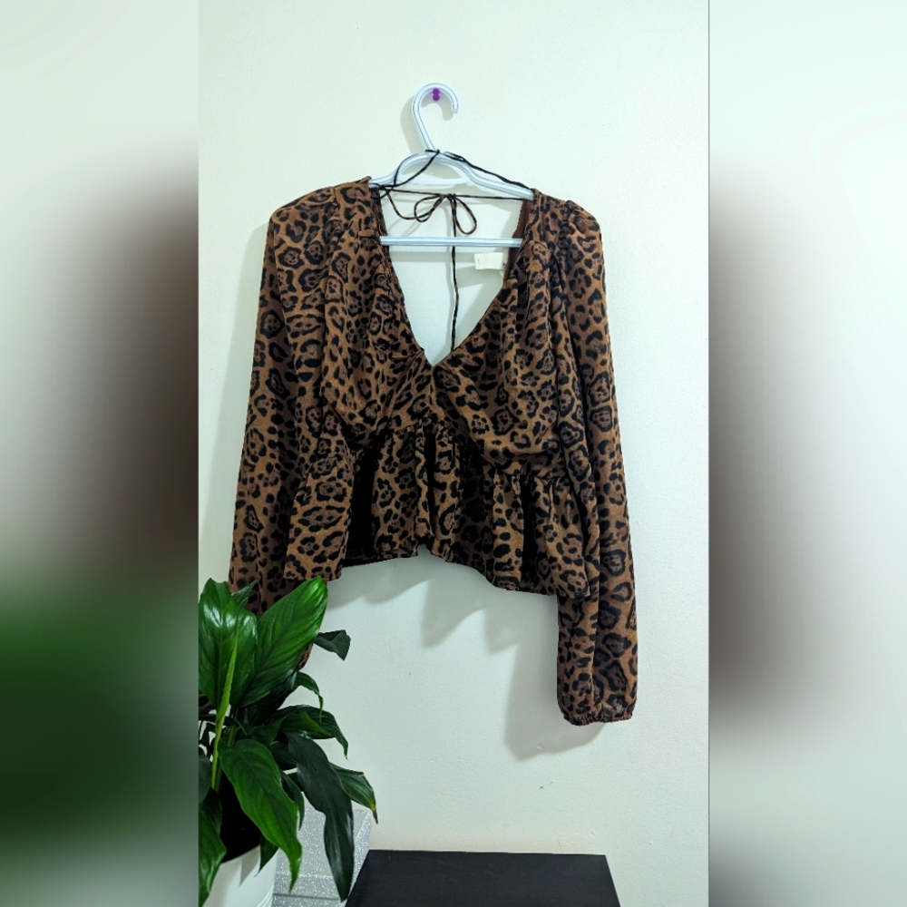 H&M Leopard Print V Neck Peplum Blouse